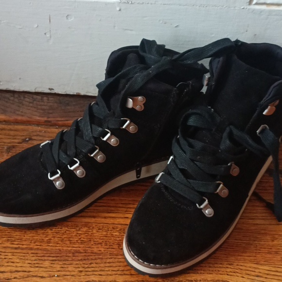 Casual women's boots - Picture 2 of 3